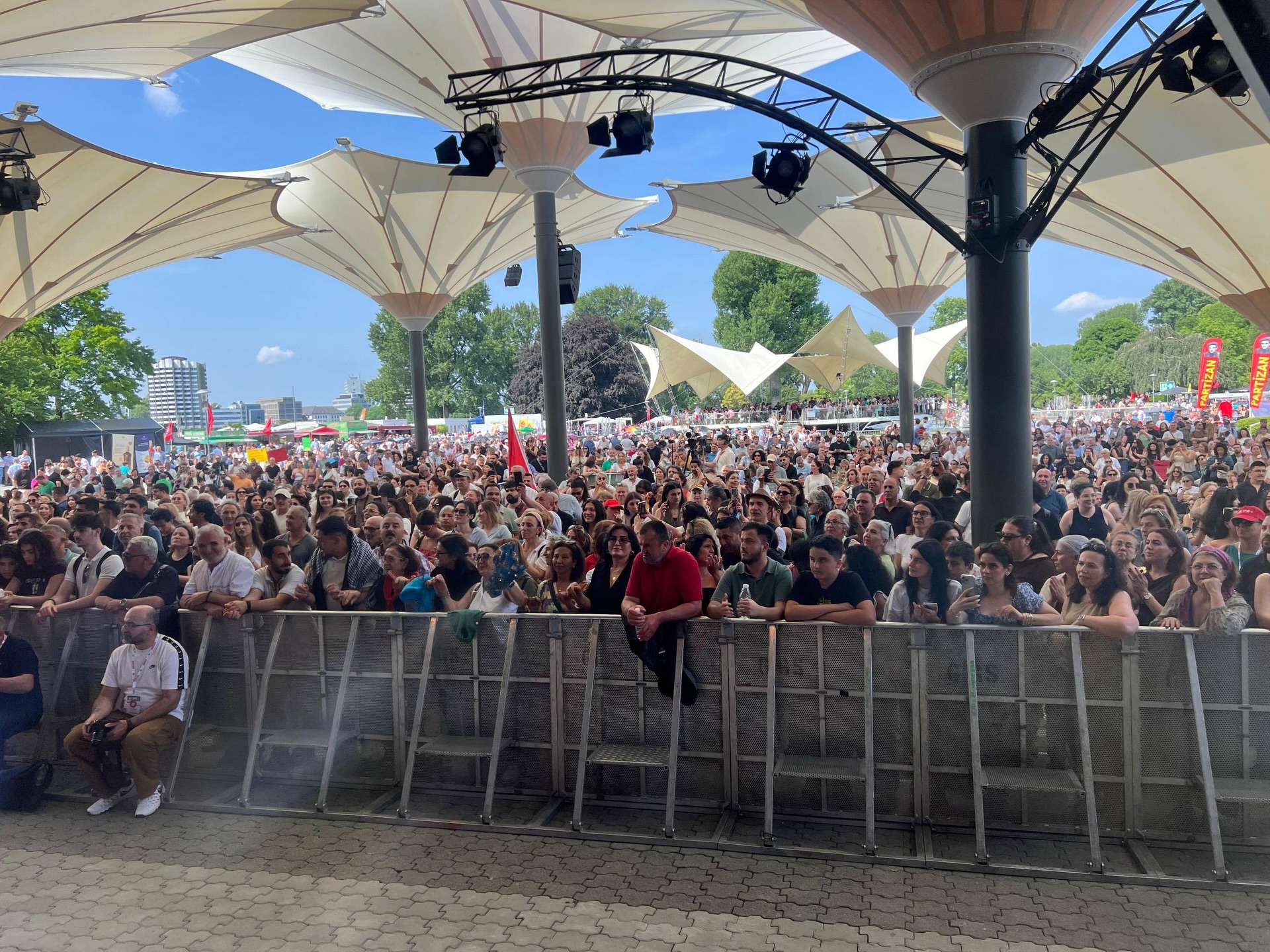 BE ONE OPEN AIR…