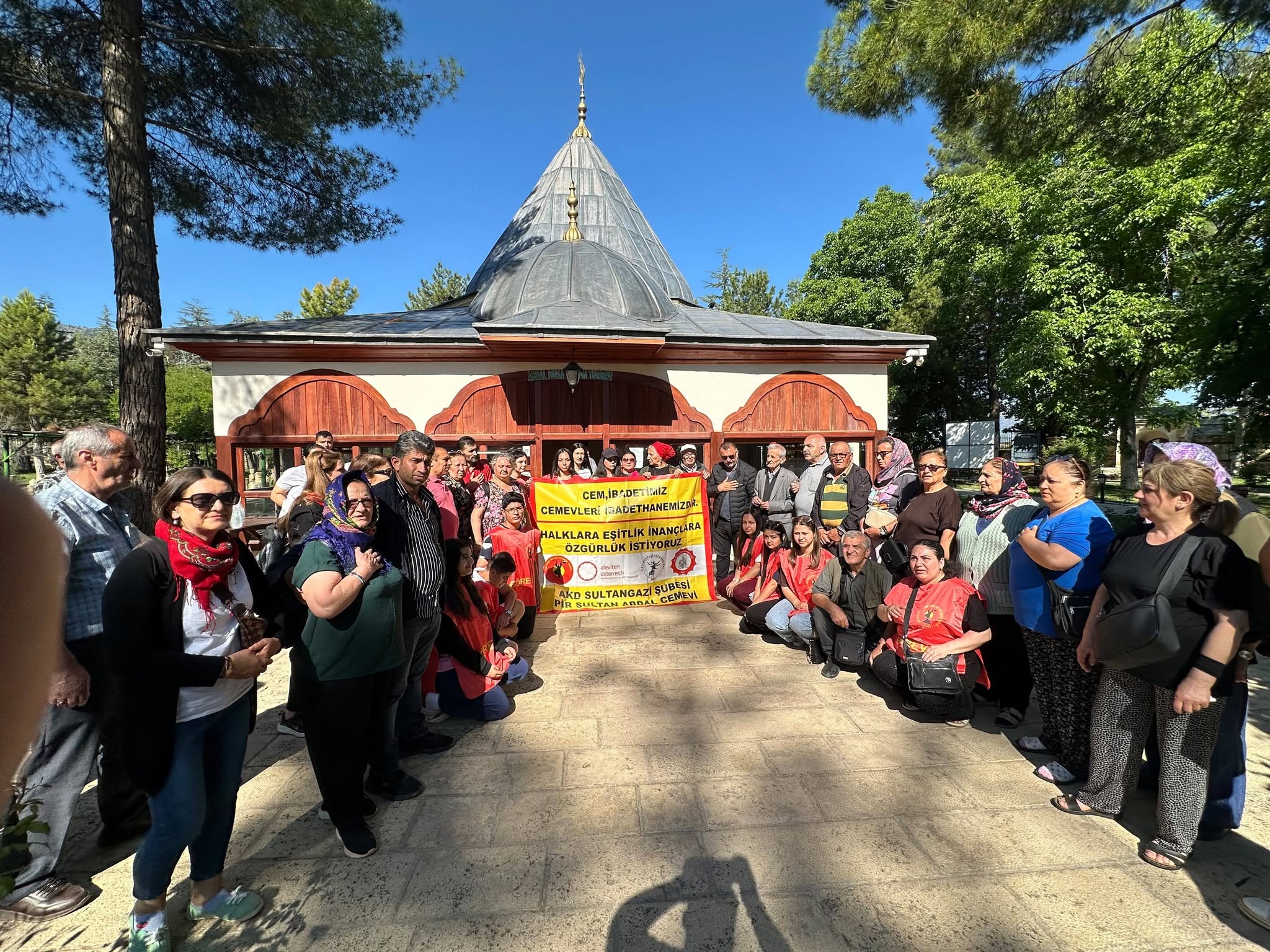 AKD Sultangazi Pir Sultan Abdal Cemevi’nden Abdal Musa Dergâ