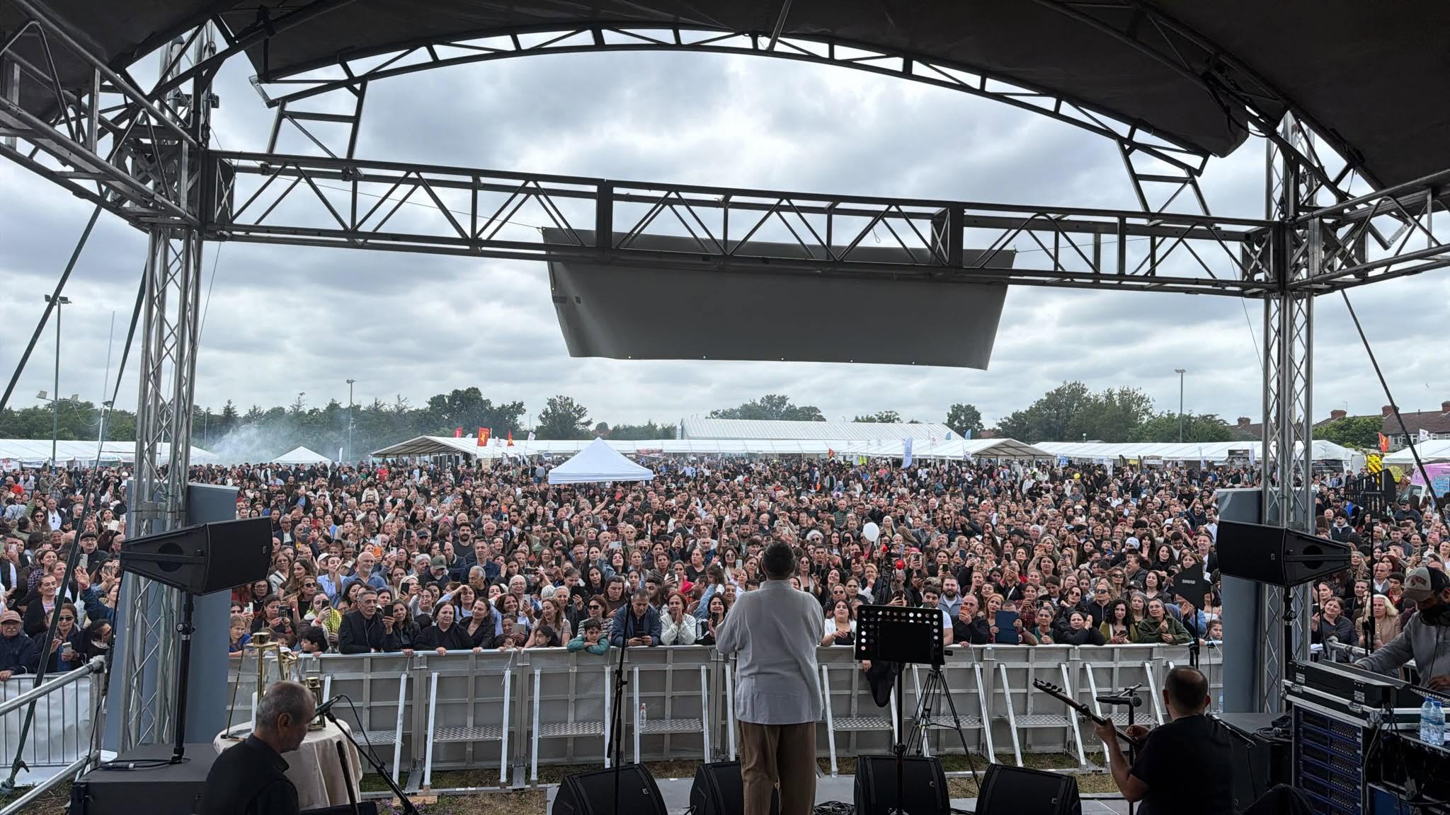 14.Britanya Alevi Festivali Büyük Bir Coşku ve Dayanışmayla Gerçekleşti