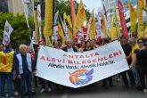 Antalya’da 1 Mayıs Coşkusu: Emekçiler Cumhuriyet Meydanı’nda Buluştu
