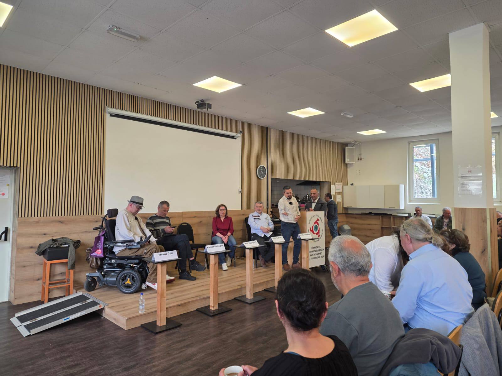 Bielefeld’de Panel Buluşması: “Dayanışma Güçlü Bir Başlangıca Dönüştü”